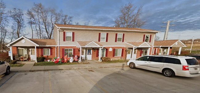 Building Photo - 15 Orchard Ln