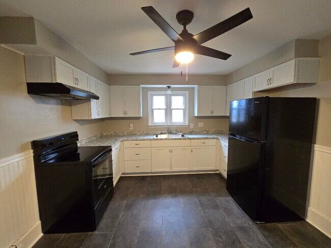 Foto del edificio - 1202 Van Vleck Rd