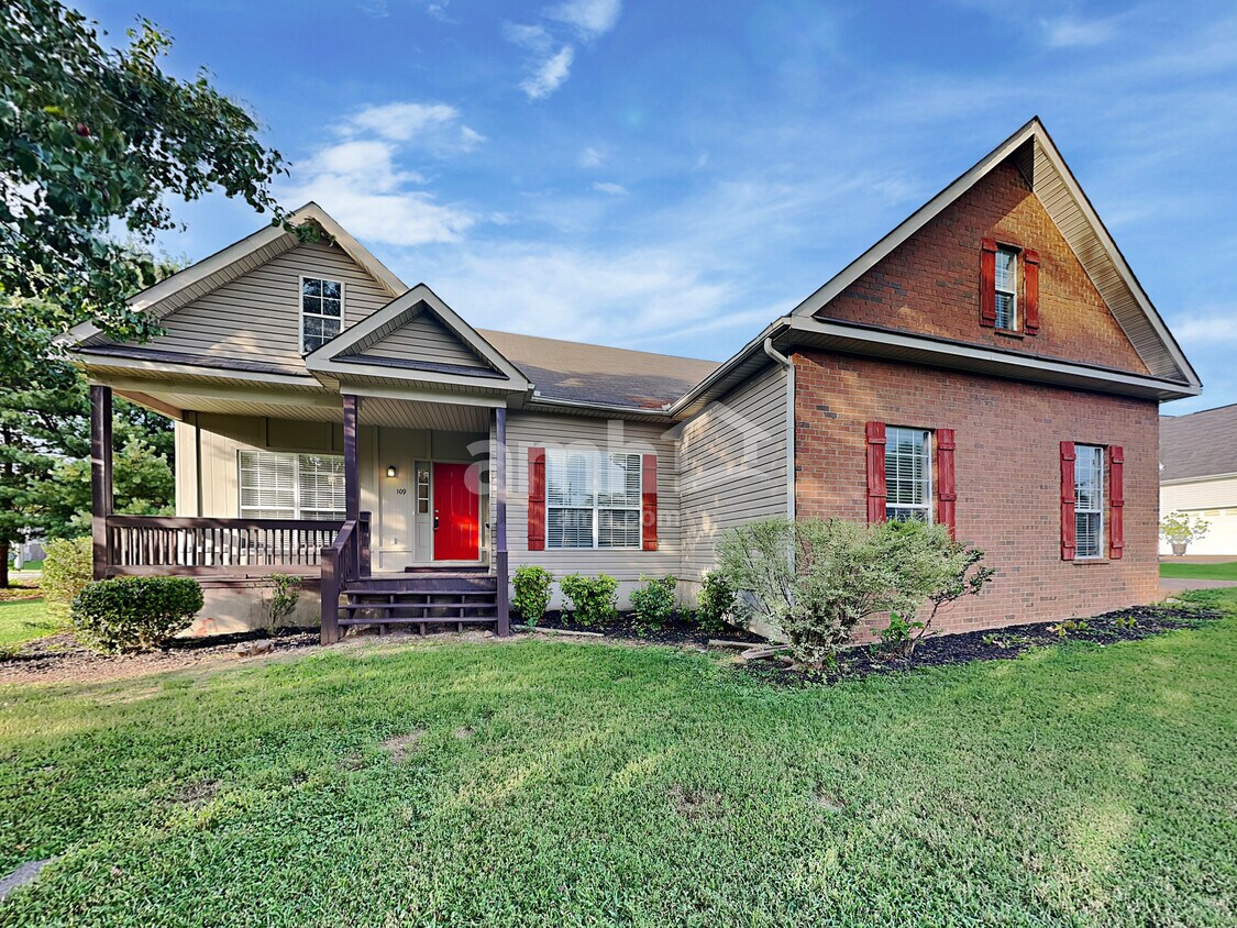Primary Photo - 109 Magnolia Drive