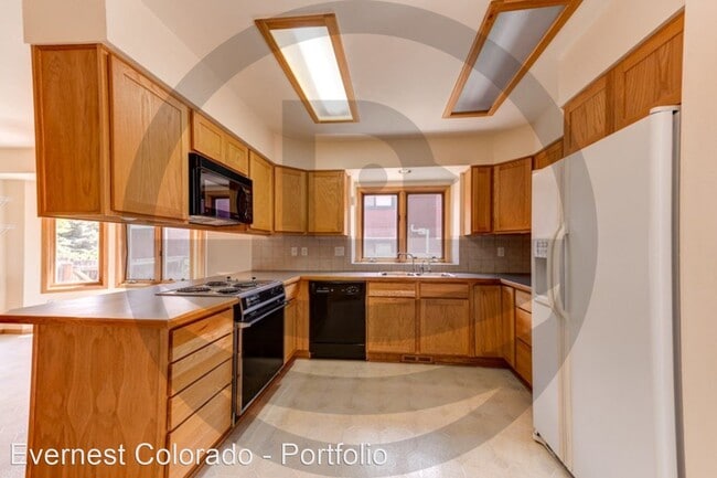 Building Photo - 4 br, 3.5 bath House - 3885 17th Street
