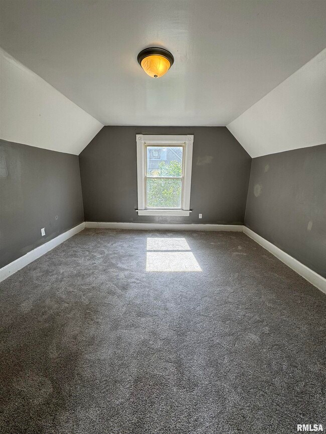 Foto del edificio - 201 S Howell St