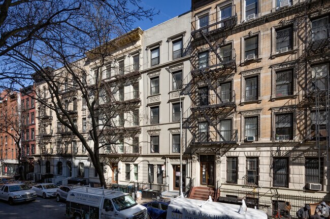 Foto del edificio - 163 W 80th St