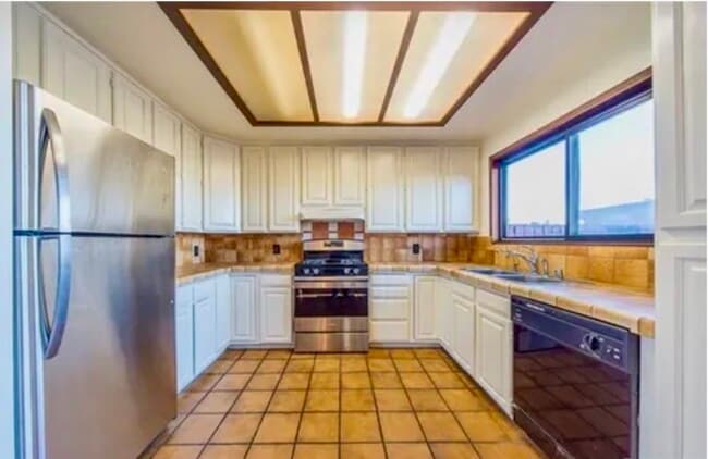 Foto del edificio - 7506 Earldom Ave