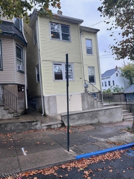 Building Photo - 145 N 2nd St