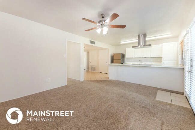 Foto del edificio - 713 Arbor Downs Dr