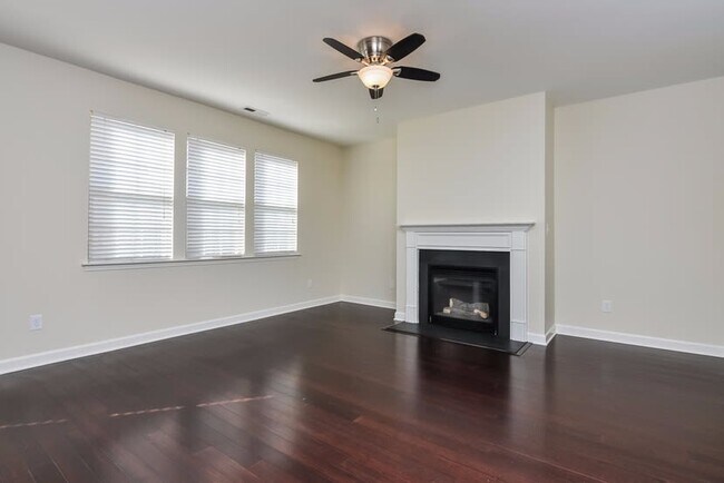 Building Photo - 577 Rolling Meadows Dr