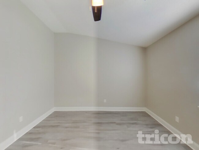 Foto del edificio - 1379 High Plains Dr W