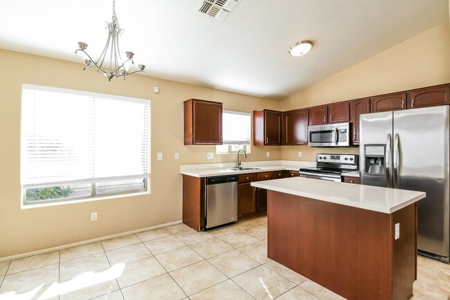 Foto del edificio - 28953 N Coal Ave