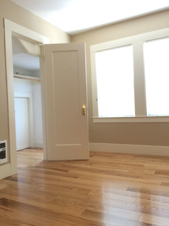 Foto del edificio - 1072 45th St