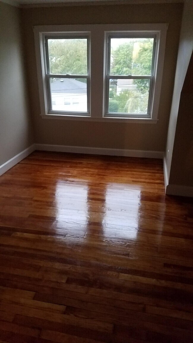 Foto del edificio - 137 Adams St