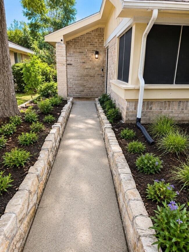 Building Photo - 17510 Lobo Trail