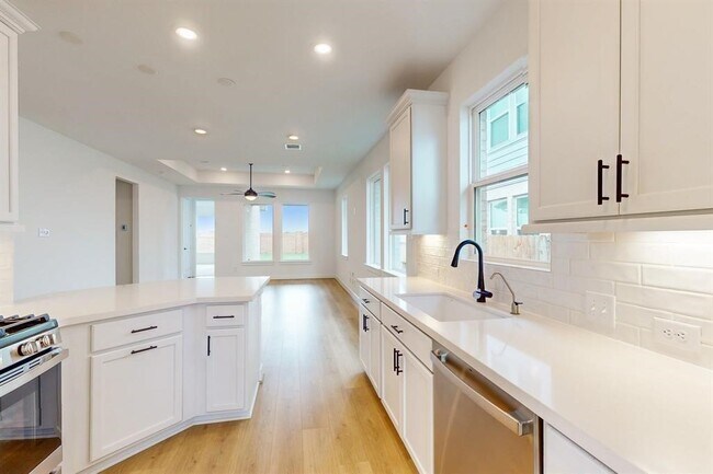 Foto del edificio - 9510 Dearborn Creek Dr