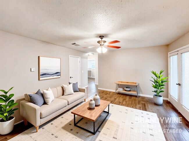 Building Photo - 3639 N Ride Dr