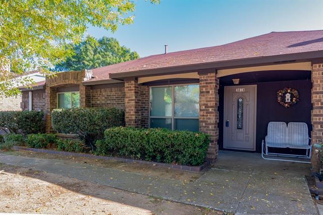 Building Photo - 3018 Hilltop Dr