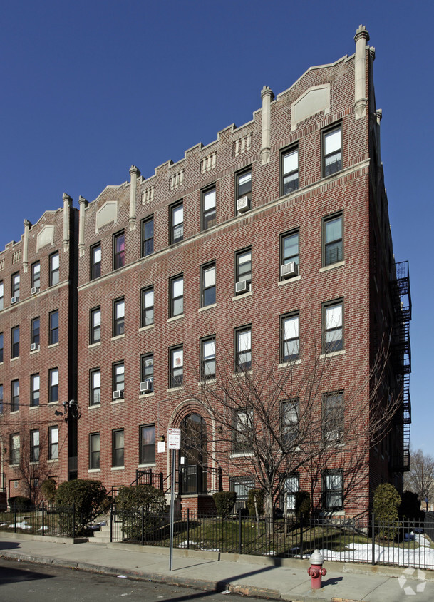 Building Photo - bramhall avenue apartments