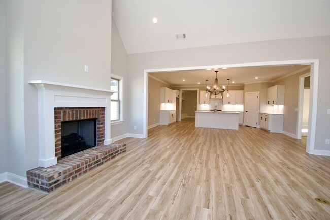 Building Photo - 1726 Creekside Ln