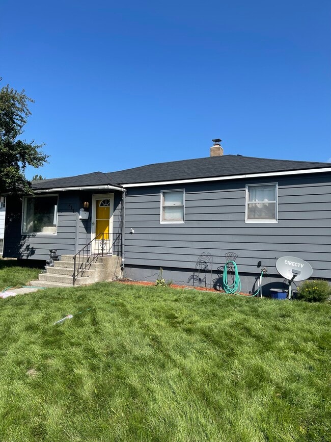 811 E Longfellow Ave, Spokane, WA 99207 House Rental in Spokane, WA