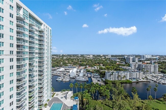 Foto del edificio - 1871 NW S River Dr