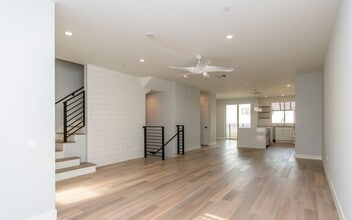 Building Photo - 3353 Tyler St