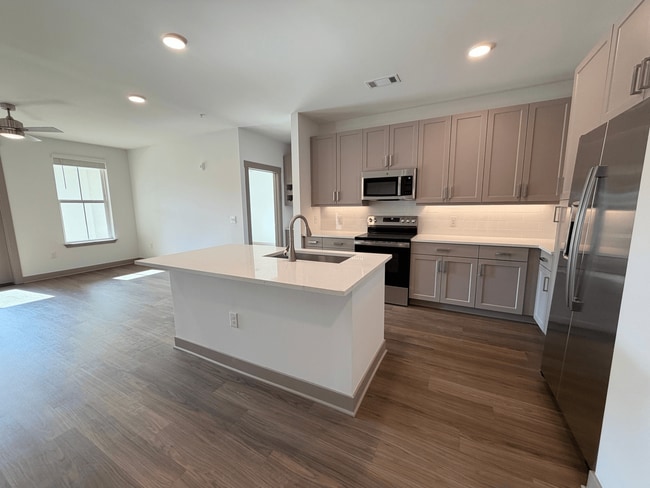 Building Photo - Heartwood at Vermillion