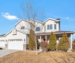 Building Photo - 2818 Silver Fox Ln