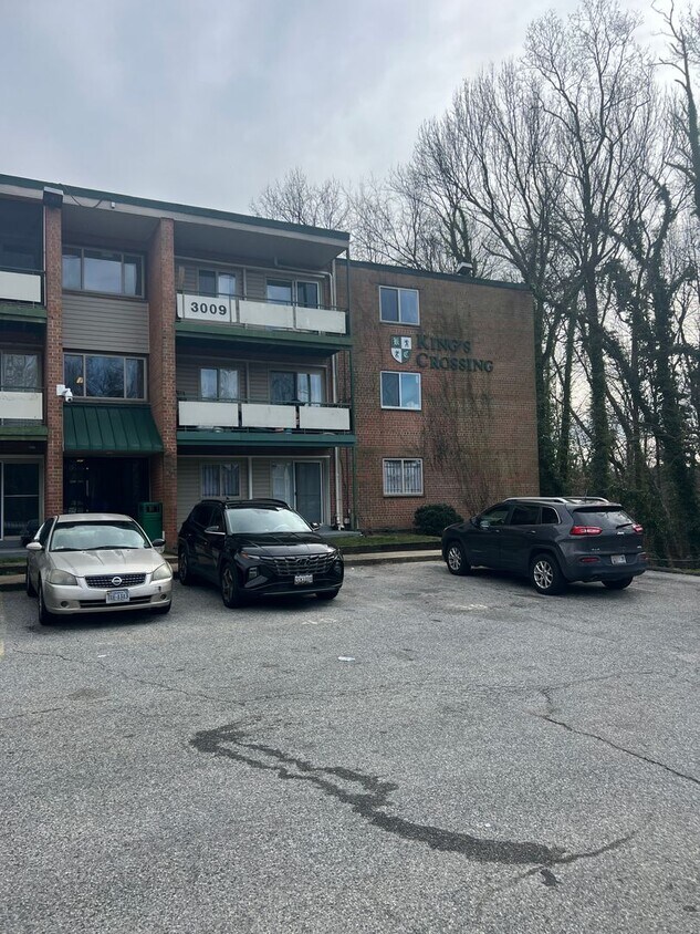 Foto principal - Cozy 3 Bedroom 1 Bathroom Condo- Convenien...