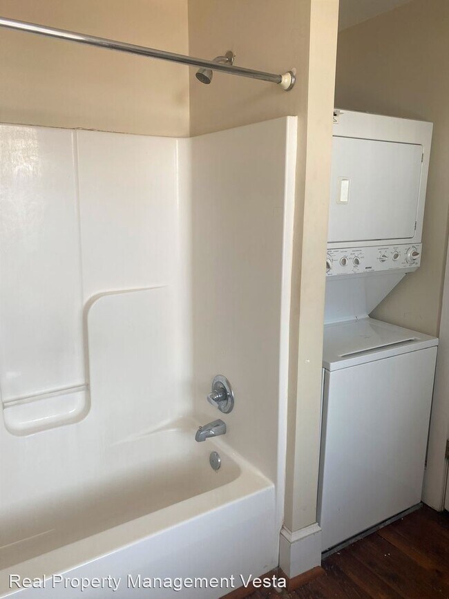 Foto del edificio - Studio, 1 bath House - 522-B Second Street