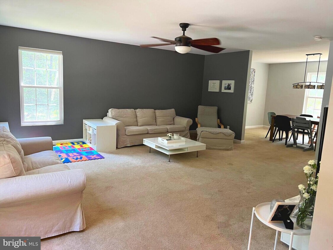 Primary Photo - 105 Waverly Dr