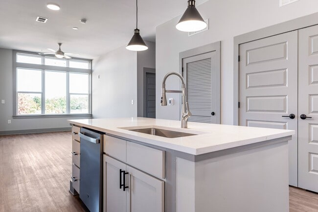 Building Photo - Meridian Cary