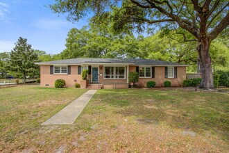 Building Photo - 1502 Woodcrest Ave