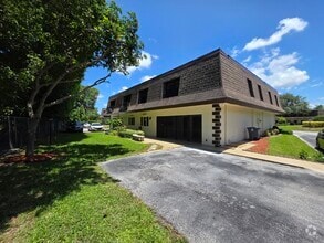 Building Photo - 9460 SW 61st Way
