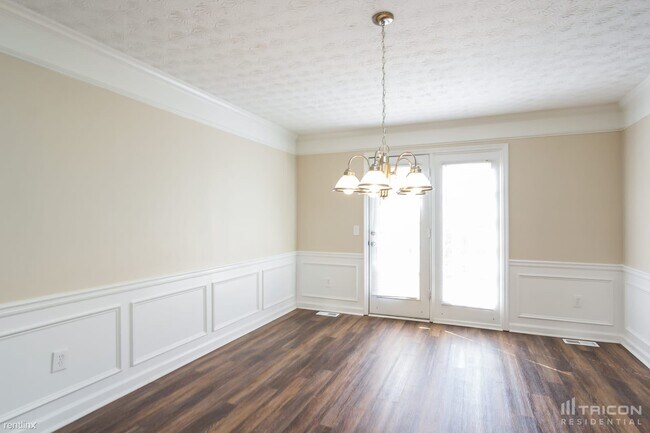 Building Photo - 158 Starlyn Dr