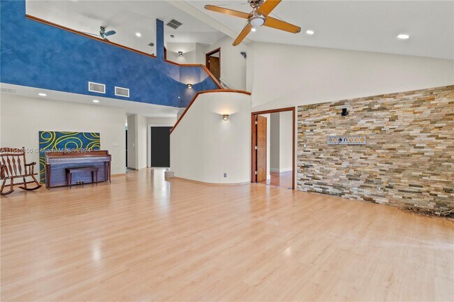 Building Photo - 20921 Boca Ridge Dr S