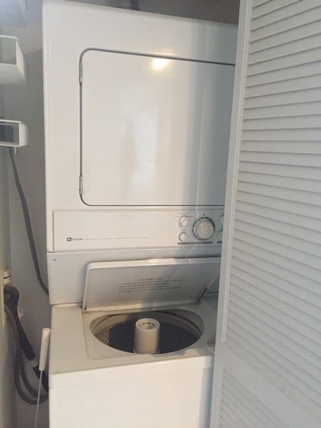 Primary Photo - Beautiful 1-bedroom Nuuanu Craigside