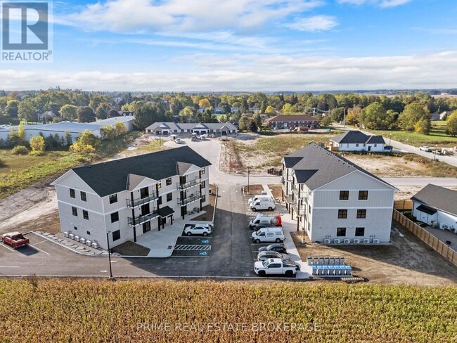 Building Photo - 13 Moonlight Ct