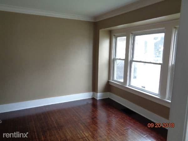Building Photo - 3 br, 1 bath Duplex - 151 Bradburn St