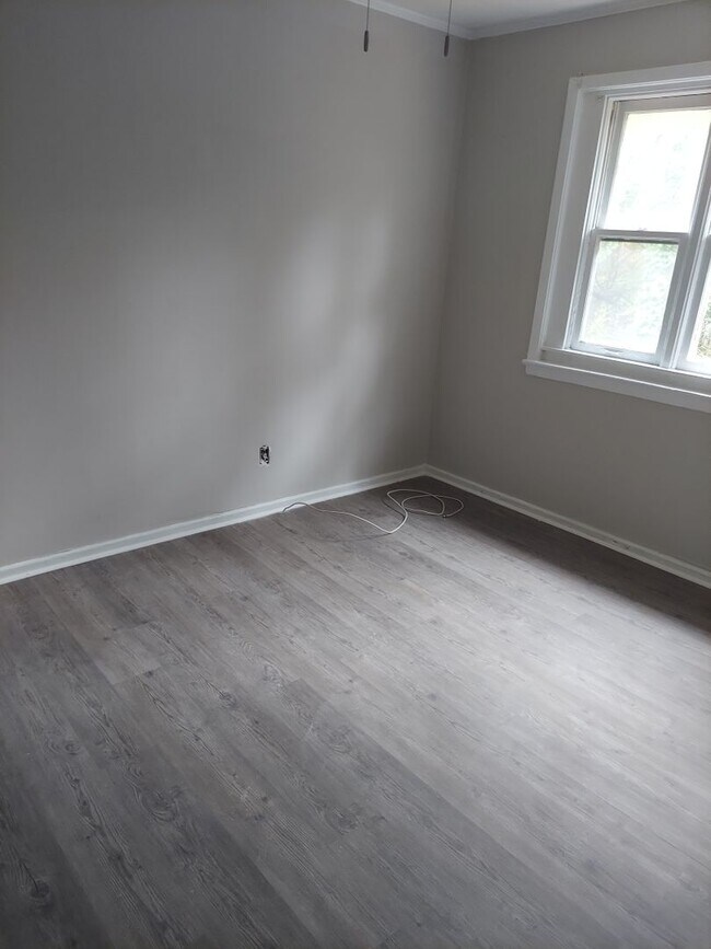 Foto del edificio - Left Side of Duplex