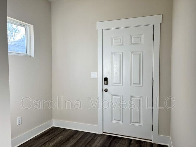 Building Photo - 667 Millwright Wy