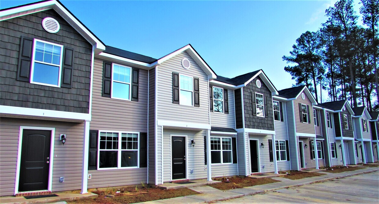 14 Newport Sq Ct, Port Wentworth, GA 31407 Townhome Rentals in Port