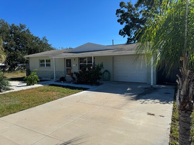 Foto del edificio - 438 80th Ave N