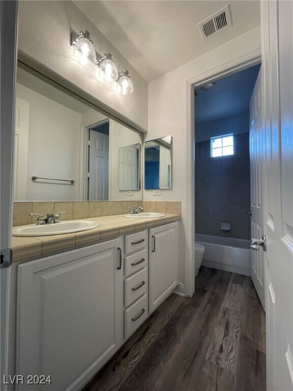 Foto del edificio - 944 White Feather Ln