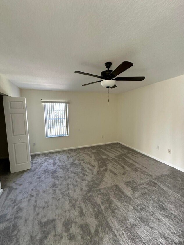 Building Photo - 5780 Azalea Cir