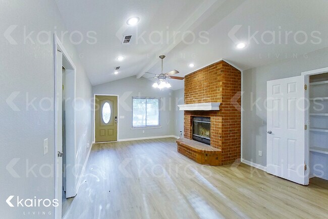 Building Photo - 3807 S Williams St.