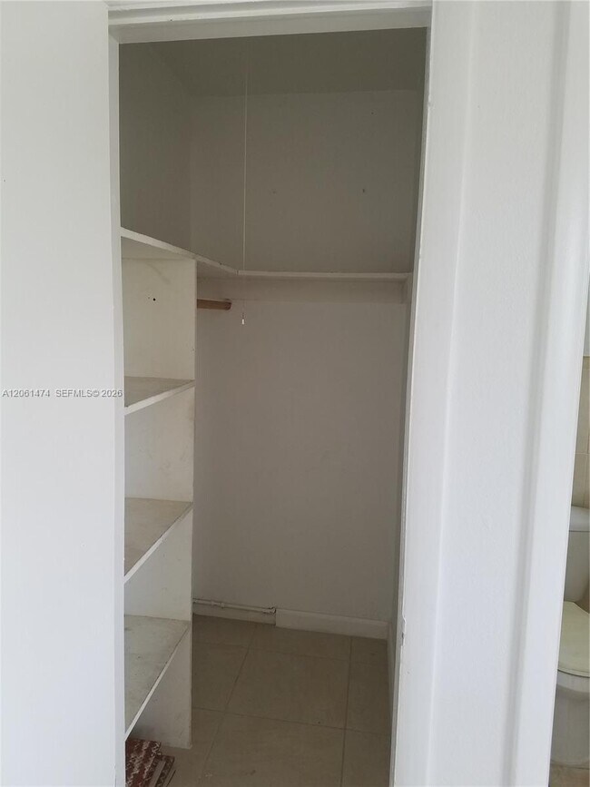 Foto del edificio - 4450 SW 67th Ave
