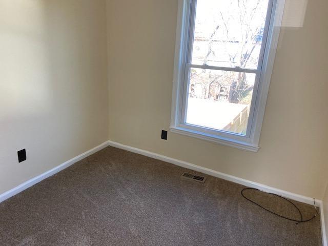 Building Photo - 415 Strathaven Ct