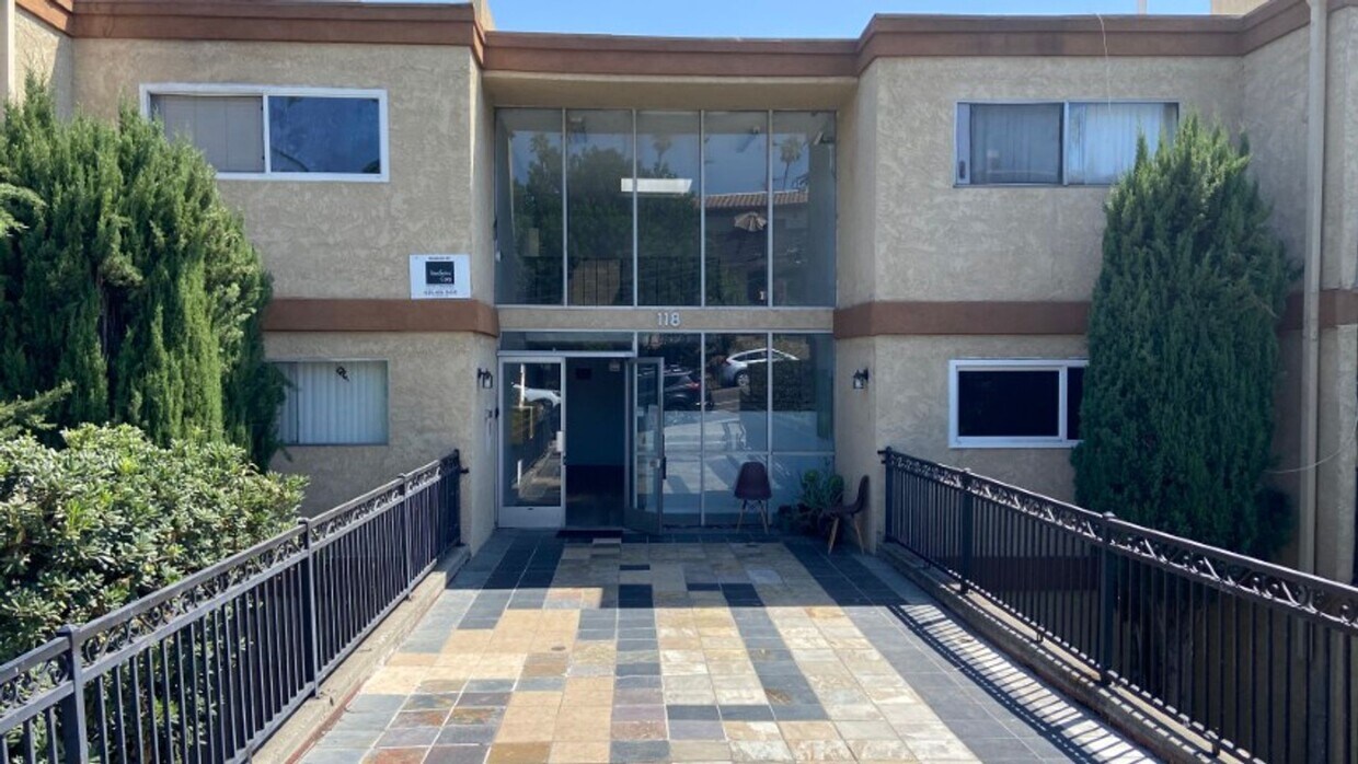 Foto principal - 118 San Pascual Ave