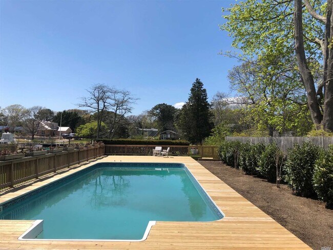 Foto del edificio - 6 Penny Ln