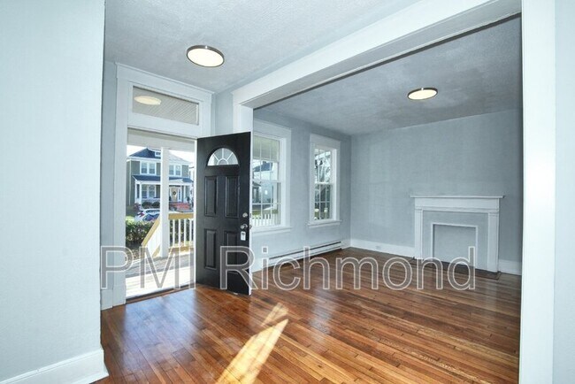 Building Photo - 2918 Hanes Ave