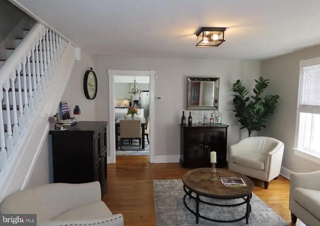 Foto principal - 143 N State St