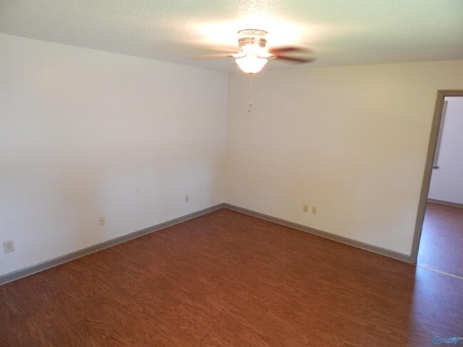 Building Photo - 28235 Shannon Dr